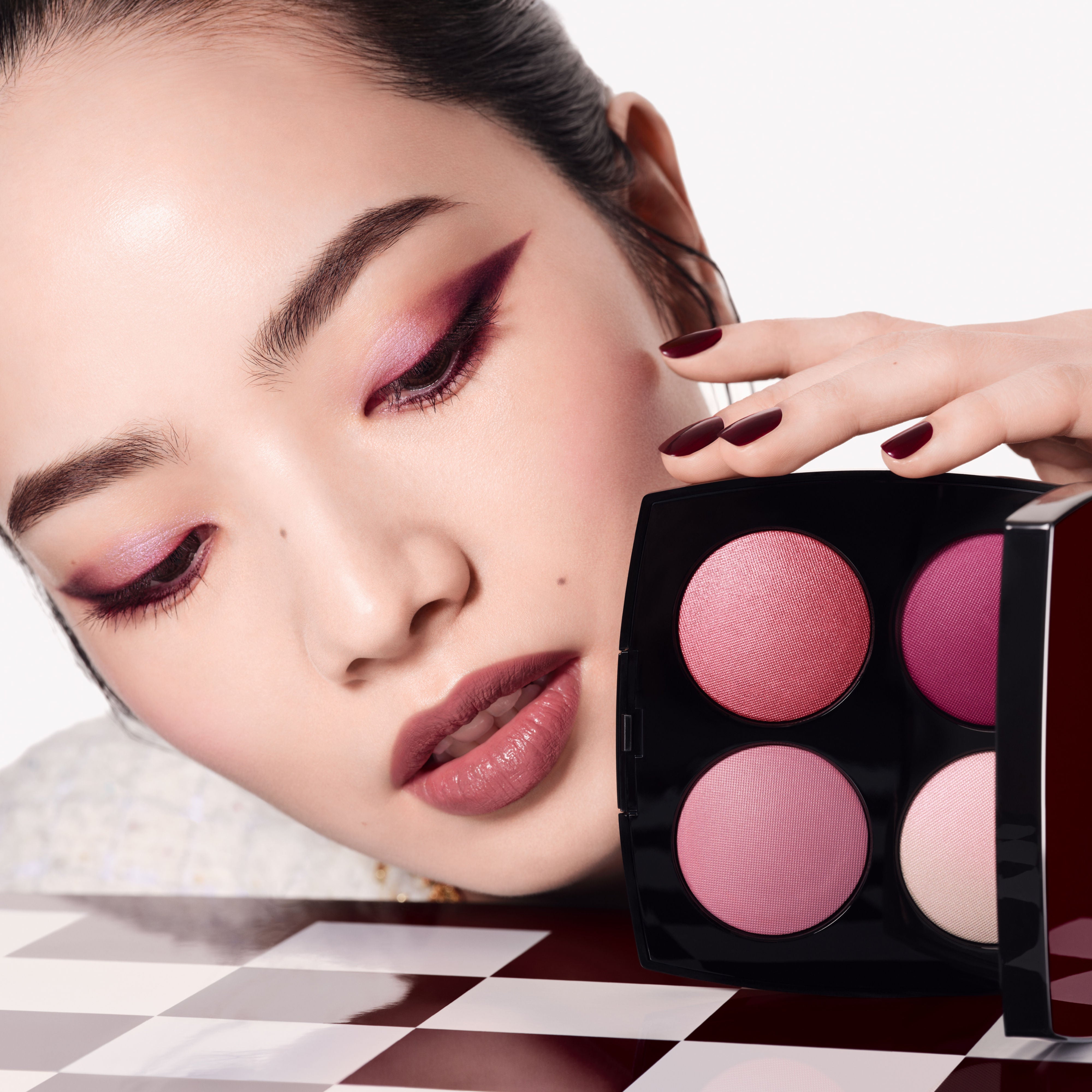 CHANEL OMBRE ESSENTIELLE MULTI-USE LONGWEARING EYESHADOW - BRUN ROSE, 1.9g