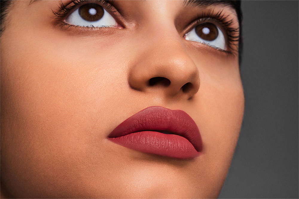 Estee Lauder Pure Color Lipstick Emerald - Rebellious Rose, Matte, 3.5gm
