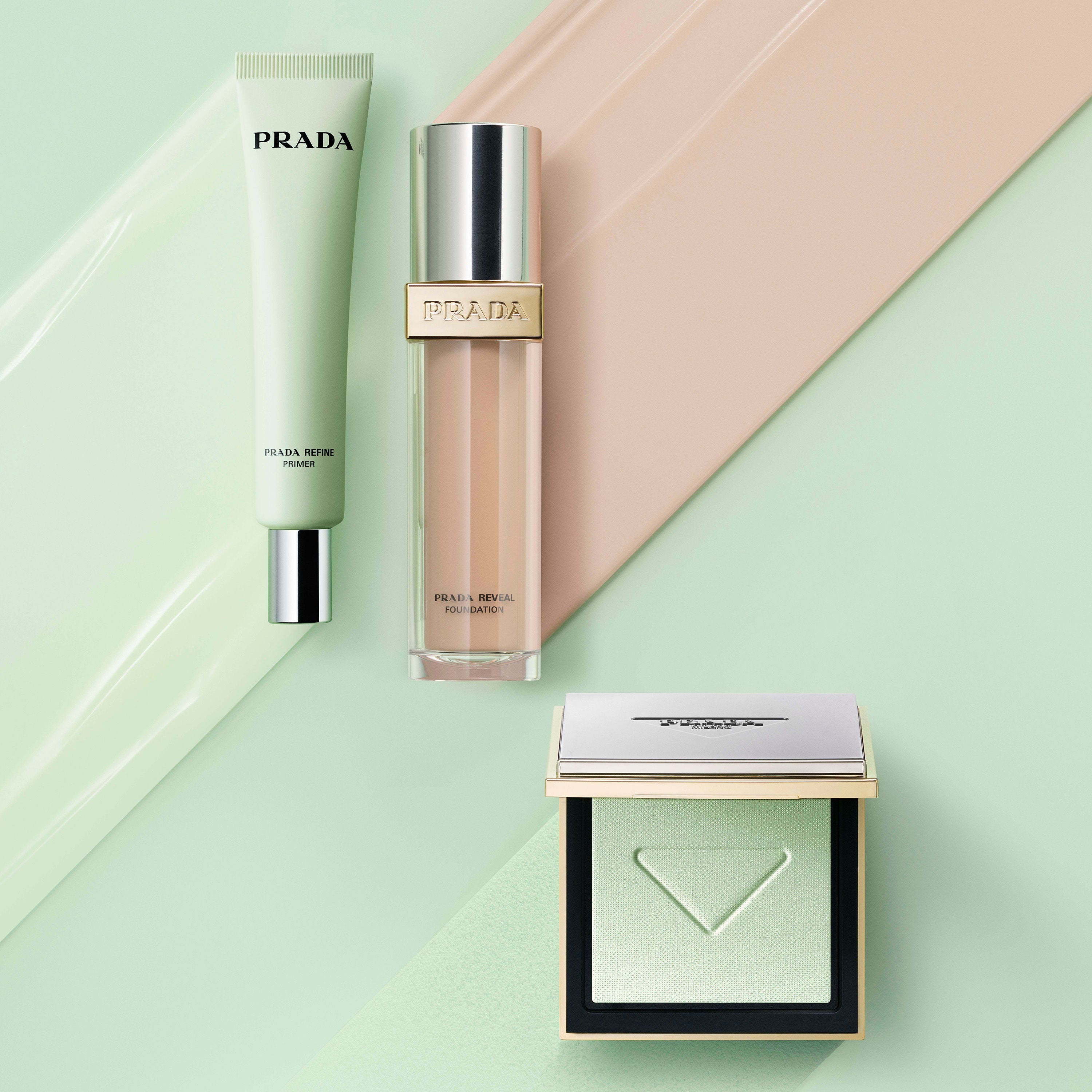 Prada Refine Blurring Extending Primer - Pore-blurring Primer with a Soft Matte Finish, 30ml