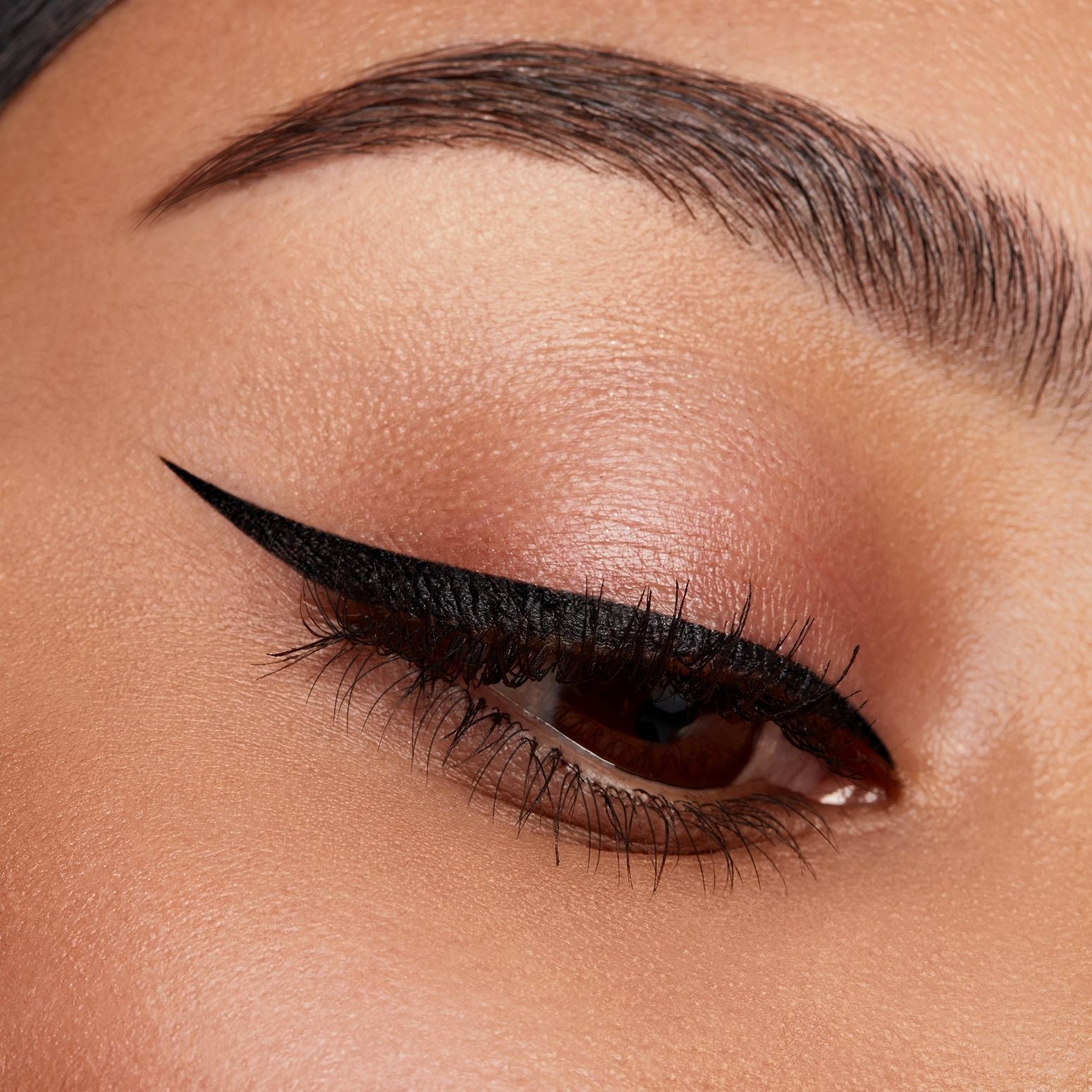 Kylie Cosmetics Liquid Pen Eyeliner - Black 001, 30ml