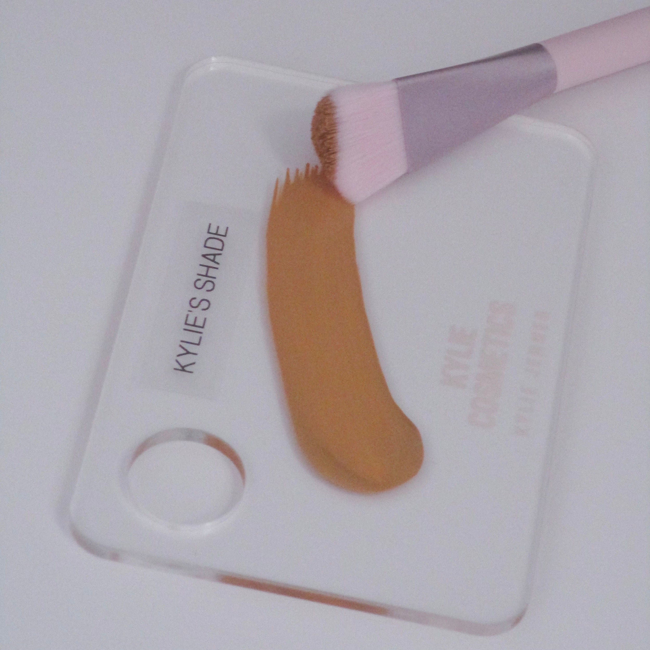 Kylie Cosmetics Cosmetics Skin Tint Brush 03, 1pcs