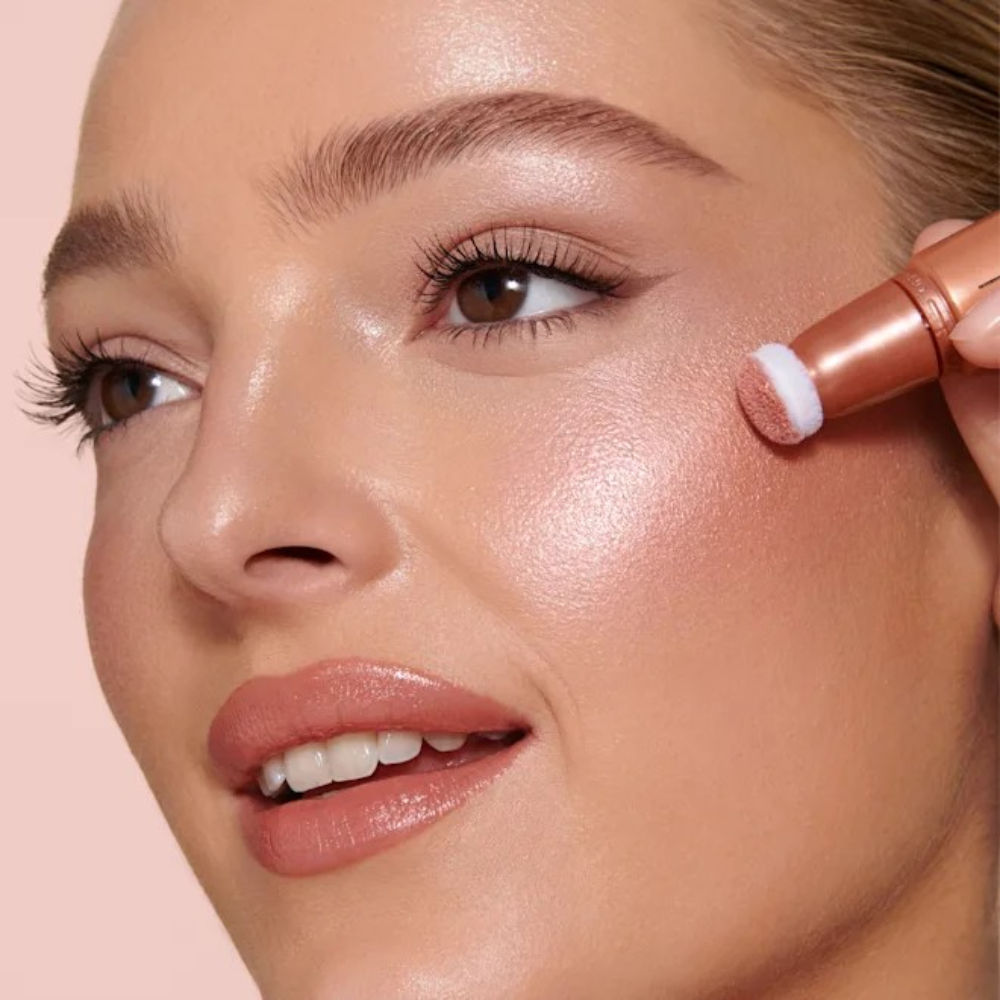 Charlotte Tilbury Pillow Talk Beauty Light Wand - Light/medium, 12ml