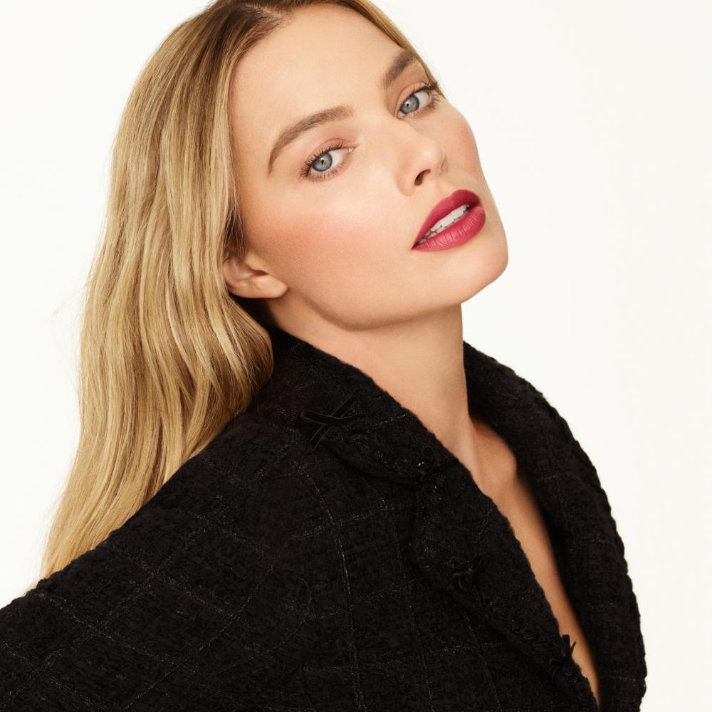 CHANEL ROUGE ALLURE VELVET LIMITED EDITION - LUMINOUS MATTE LIP COLOUR - ESSENTIELLE, 3.5g