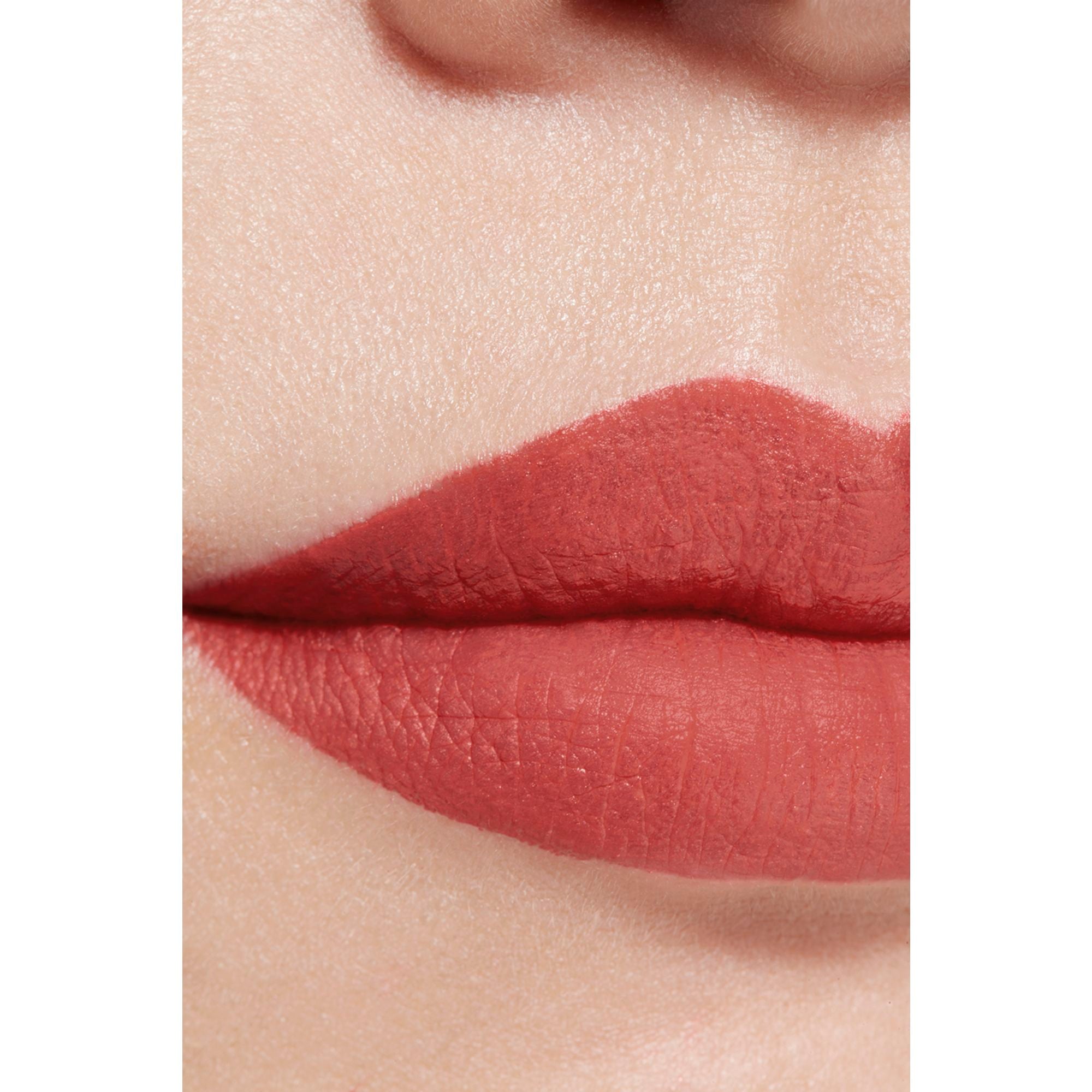 CHANEL ROUGE ALLURE LIQUID VELVET ULTRAWEAR INTENSE MATTE LIQUID LIP COLOUR - SAISISSANTE, 6ml